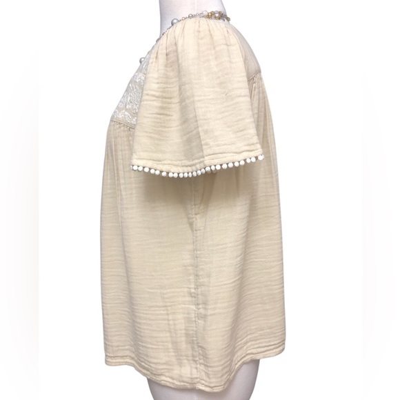 Old Navy Embroidered-Yoke Square-Neck Top - Picture 3 of 7